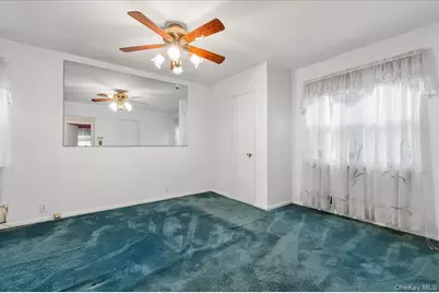 7607 Hewlett Street, New Hyde Park, NY 11040 - Photo 15