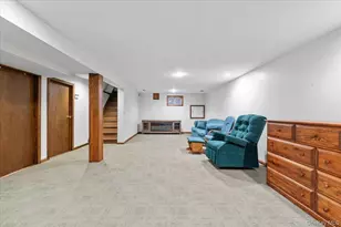 7607 Hewlett St, New Hyde Park, NY 11040 - Photo 21