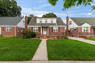 7607 Hewlett St, New Hyde Park, NY 11040 - Photo 1