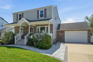 2226 3rd St, East Meadow, NY 11554 - Photo 3