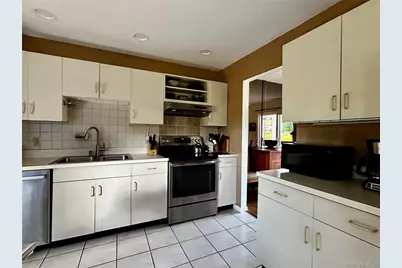 56 Pond Drive E, Rhinebeck, NY 12572 - Photo 5