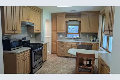 362 Strawtown Road, West Nyack, NY 10994 - Photo 13