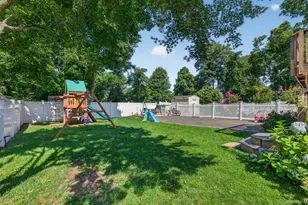 182 School St, Oyster Bay, NY 11771 - Photo 7