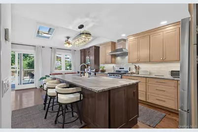 182 School Street, Oyster Bay, NY 11771 - Photo 19