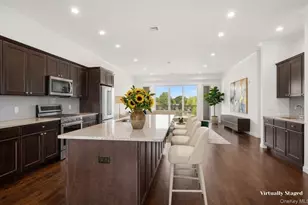 178 Summer Cir, East Northport, NY 11731 - Photo 5