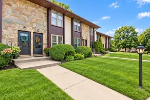 2 Hemlock Ct, Selden, NY 11784 - Photo 17