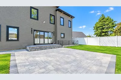 79 Greenbelt Lane, Levittown, NY 11756 - Photo 33