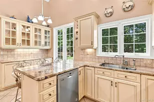 24 Oakcrest Ln, Hastings on Hudson, NY 10706 - Photo 13