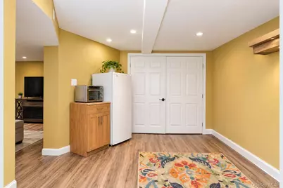 245 Old Mamaroneck Road, White Plains, NY 10605 - Photo 31