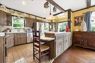 37 Cherry St, Massapequa, NY 11758 - Photo 9