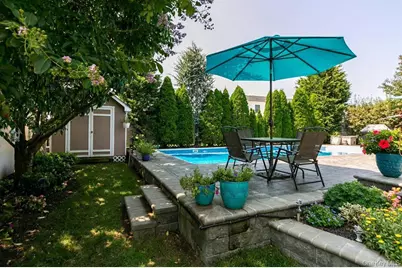 2452 Freeport Street, Wantagh, NY 11793 - Photo 5