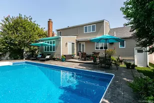 2452 Freeport St, Wantagh, NY 11793 - Photo 3