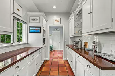 18 Matinecock Lane, Locust Valley, NY 11560 - Photo 19