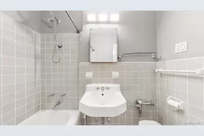 800 Grand Concourse Avenue #1DS, Bronx, NY 10451 - Photo 21