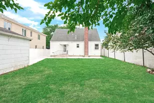 79-53 267th St, Glen Oaks, NY 11004 - Photo 25