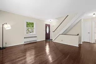 79-53 267th St, Glen Oaks, NY 11004 - Photo 5