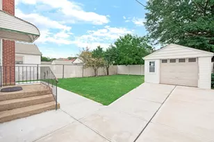 79-53 267th St, Glen Oaks, NY 11004 - Photo 23