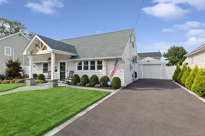 24 Essen Place, Bethpage, NY 11714 - Photo 31