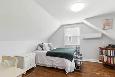 24 Essen Place, Bethpage, NY 11714 - Photo 15