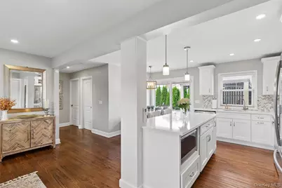 24 Essen Place, Bethpage, NY 11714 - Photo 7