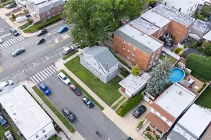 60-45 69th St, Maspeth, NY 11378 - Photo 7