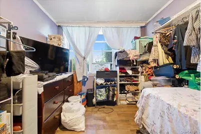 18 E 25th Street, Huntington Station, NY 11746 - Photo 25