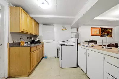 18 E 25th Street, Huntington Station, NY 11746 - Photo 15