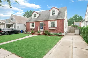 82-18 266th St, Glen Oaks, NY 11004 - Photo 21