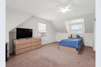 82-18 266th Street, Glen Oaks, NY 11004 - Photo 9