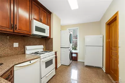 85-25 56th Avenue, Elmhurst, NY 11373 - Photo 29