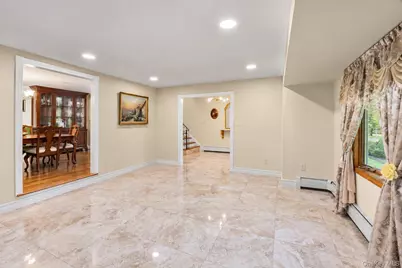 138 Main Avenue, Lake Grove, NY 11755 - Photo 5