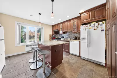 69 Stewart Avenue, Garden City, NY 11530 - Photo 5