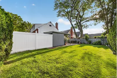 69 Stewart Avenue, Garden City, NY 11530 - Photo 33