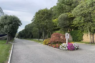 32 Hamlet Dr, Hauppauge, NY 11788 - Photo 41