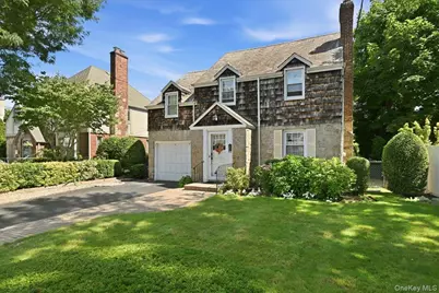 15 May Court, Rockville Centre, NY 11570 - Photo 3