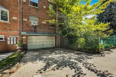 1526 Ericson Place, Bronx, NY 10461 - Photo 5