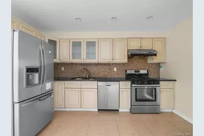 7726 Kneeland Avenue, Elmhurst, NY 11373 - Photo 7