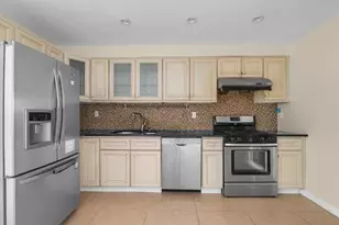 77-26 Kneeland Ave, Elmhurst, NY 11373 - Photo 7