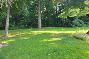 56-21 E Hampton Blvd, Bayside, NY 11364 - Photo 27