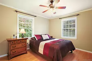 72 N Knapp Ct, Hopewell Junction, NY 12533 - Photo 7