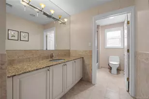 95 W Overlook, Port Washington, NY 11050 - Photo 17