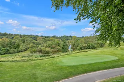 95 W Overlook, Port Washington, NY 11050 - Photo 25