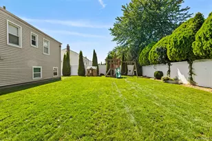 392 Philadelphia Ave, Massapequa Park, NY 11762 - Photo 27