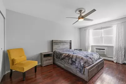 1018 Throggmorton Avenue, Bronx, NY 10465 - Photo 27