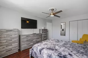 1018 Throggmorton Ave, Bronx, NY 10465 - Photo 29