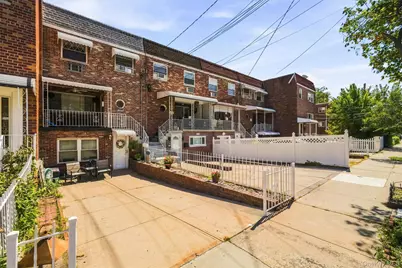 1018 Throggmorton Avenue, Bronx, NY 10465 - Photo 1