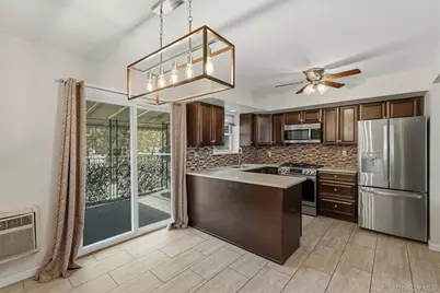 1018 Throggmorton Avenue, Bronx, NY 10465 - Photo 13