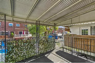 1018 Throggmorton Avenue, Bronx, NY 10465 - Photo 45