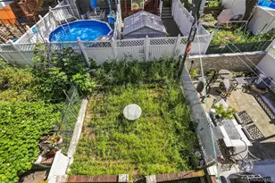 1018 Throggmorton Ave, Bronx, NY 10465 - Photo 47