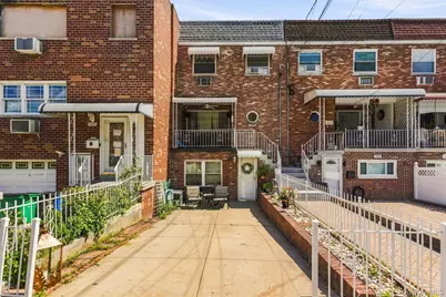 1018 Throggmorton Avenue, Bronx, NY 10465 - Photo 3